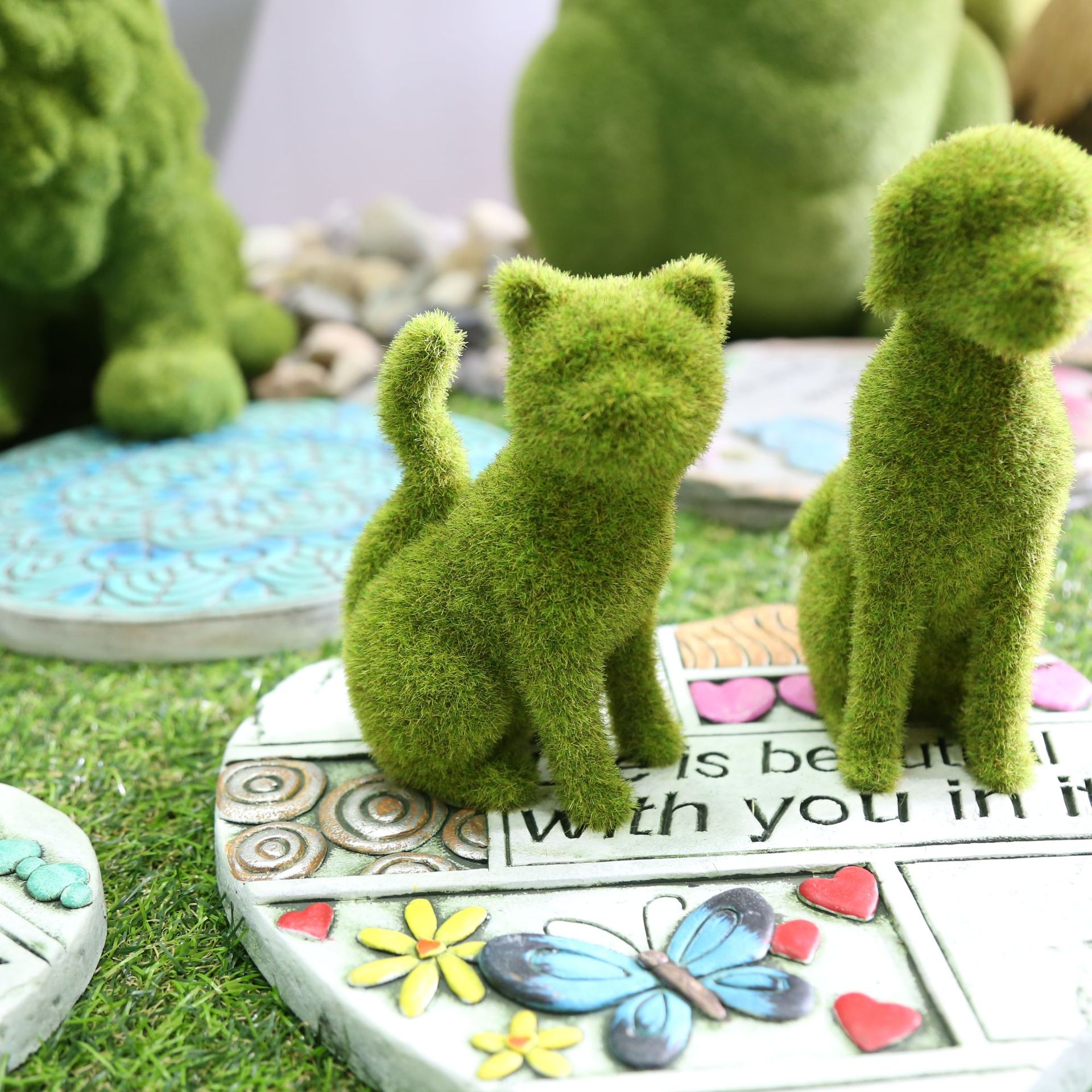Decorative Peeing Dog Topiary