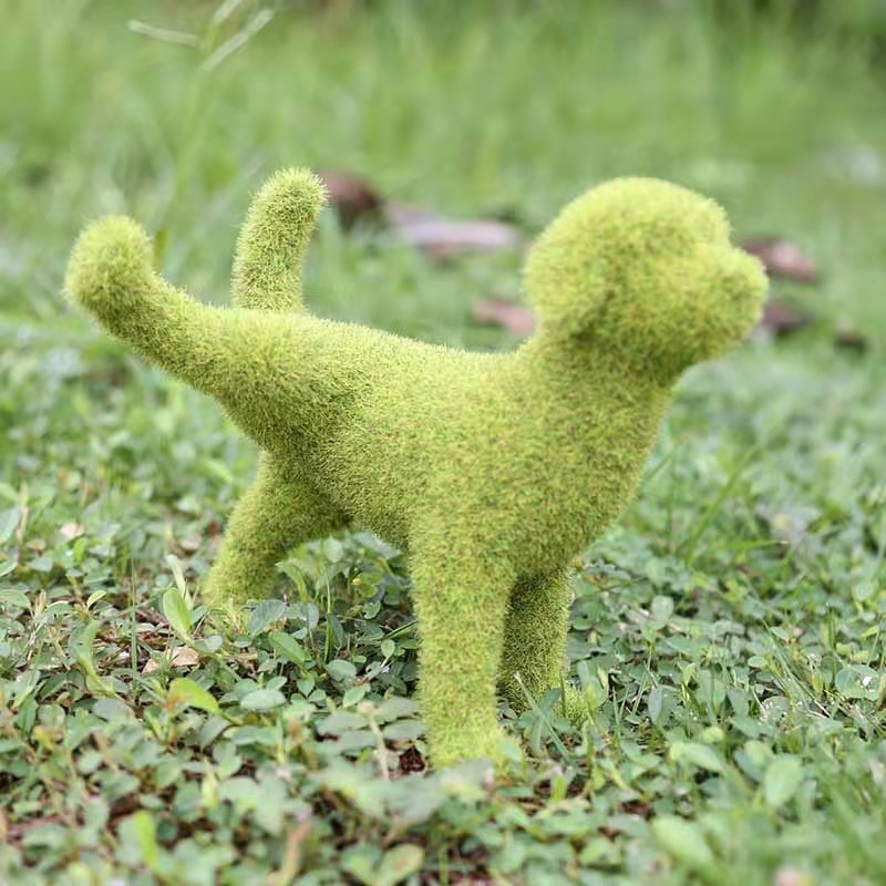 Decorative Peeing Dog Topiary
