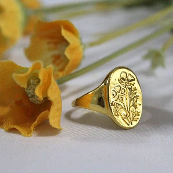 Carved Wildflower Gold Ring