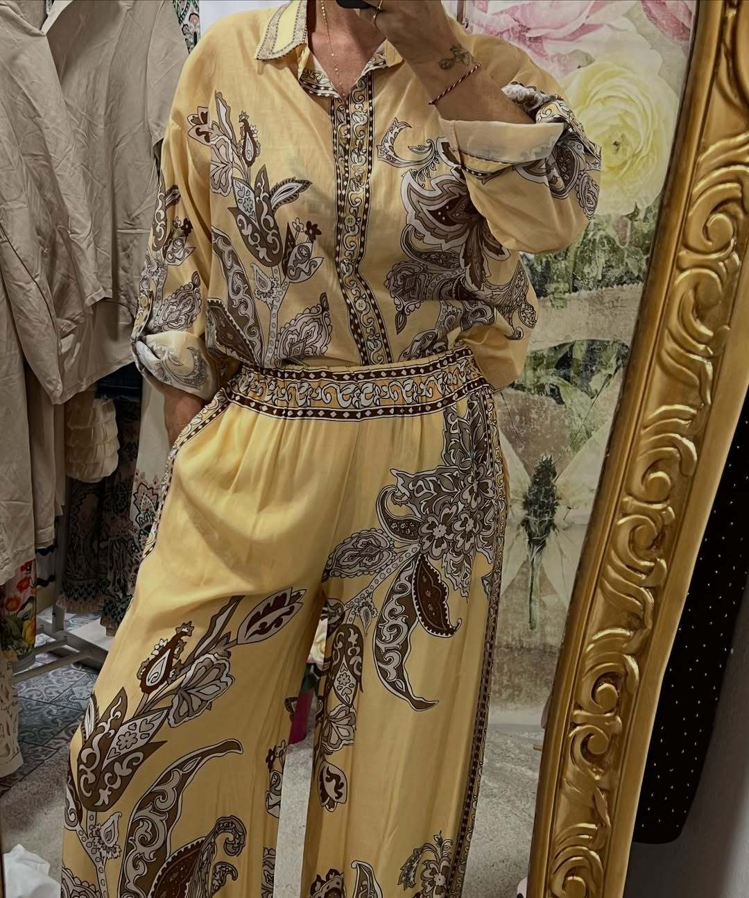 Comfortable and Chic Paisley Print Loungewear Set