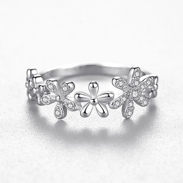 Daisy Diamond Ring