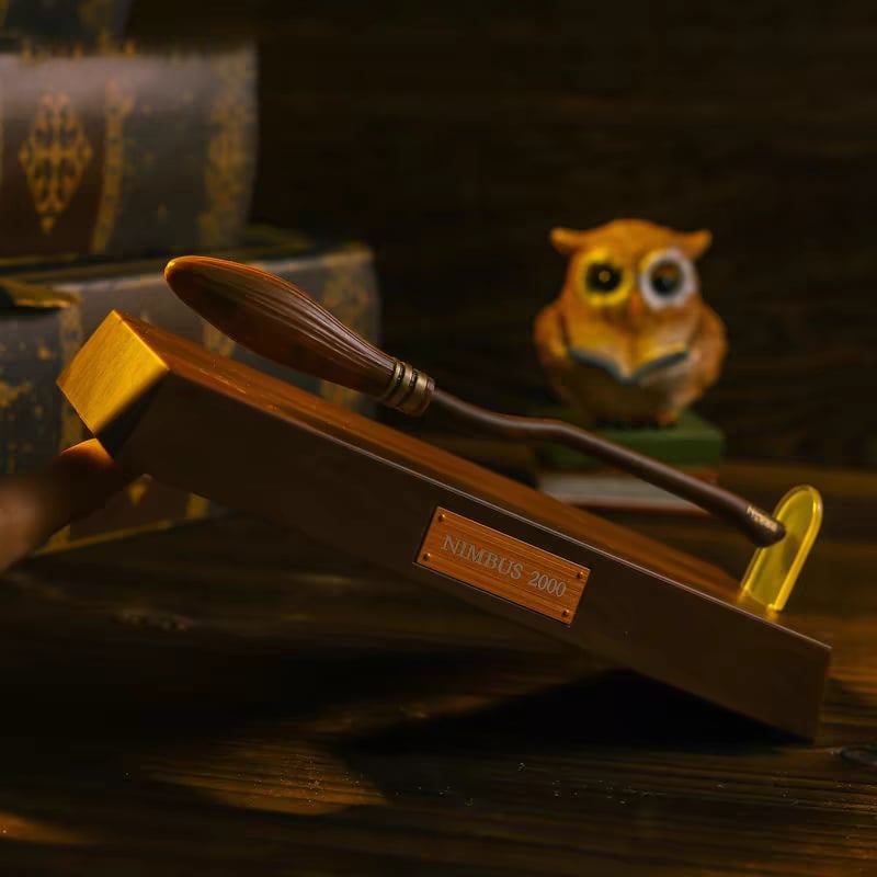 (🔥This Week's Special Offer 49% OFF)🖋️Fliegender Nimbus 2000 Magical Flying Pen