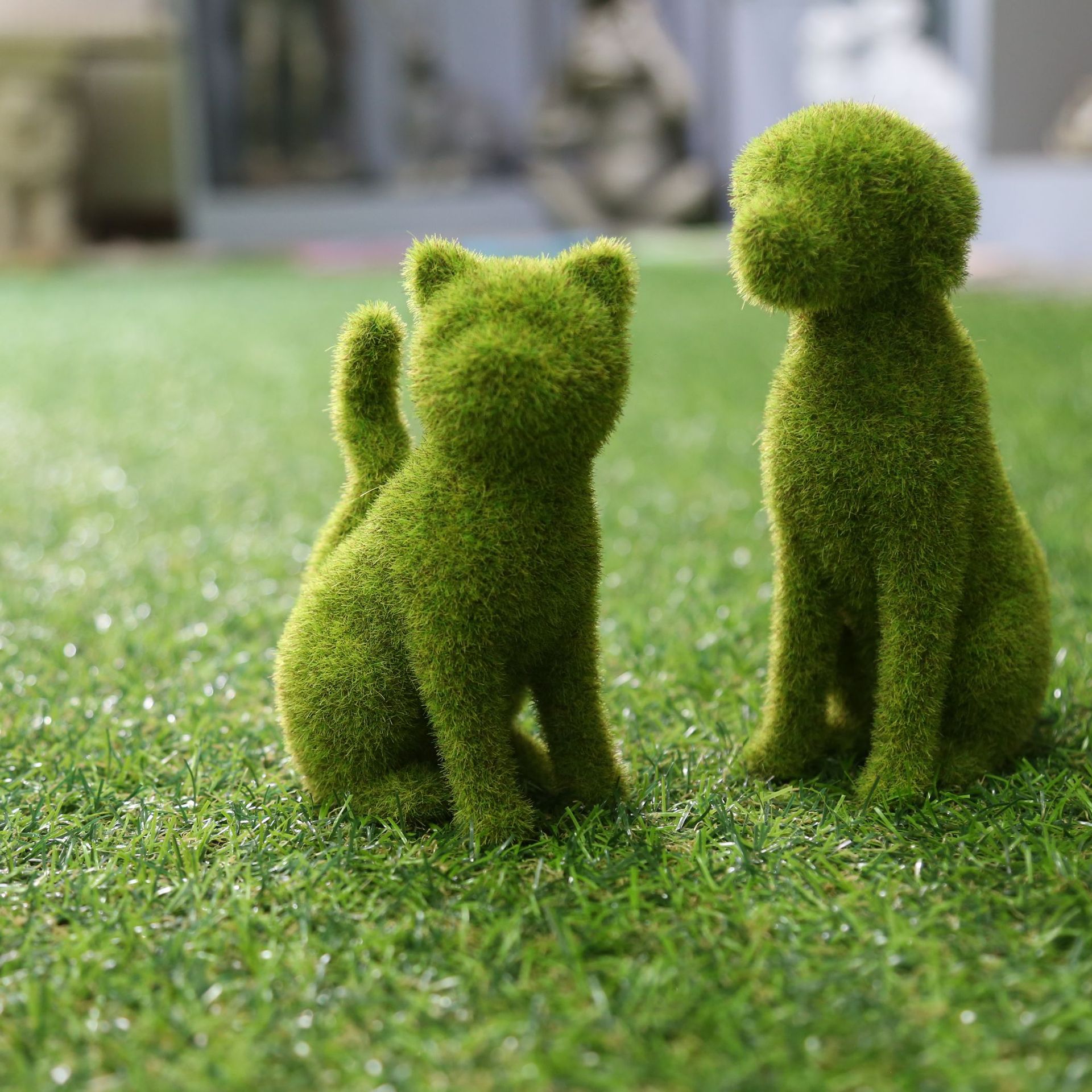 Decorative Peeing Dog Topiary