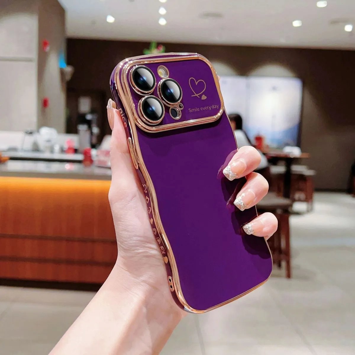 (🔥Last Day 60% OFF) - Stylish Wave Edged Electroplated Heart Lens Protector Anti-Drop Case for iPhone