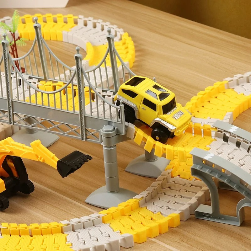 BuildRacer Expandable Raceway Playset for Creative KIids